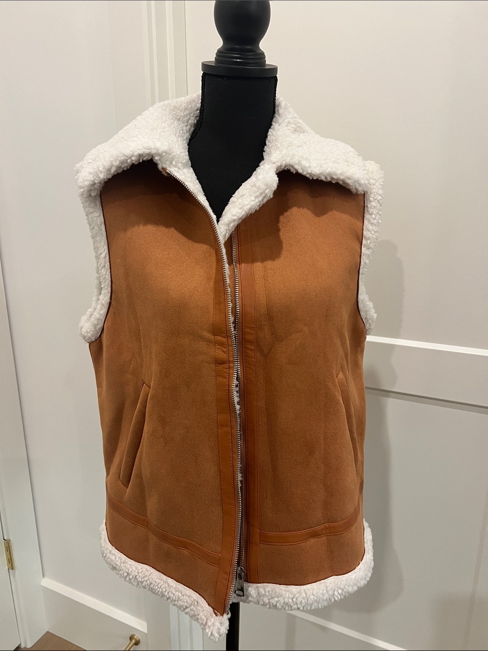 Cozy Suede-Look Sherpa Vest in Caramel and White